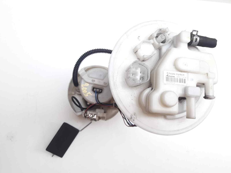 Recambio de bomba combustible para toyota auris touring sports (e18) hybrid active referencia OEM IAM   