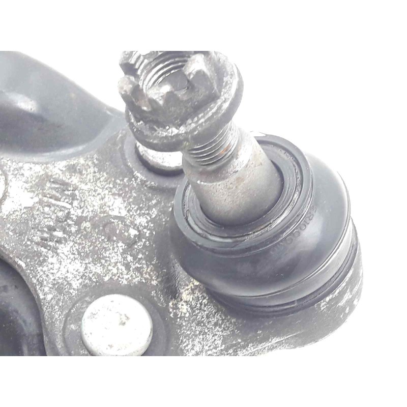 Recambio de brazo suspension inferior delantero derecho para toyota auris touring sports (e18) hybrid active referencia OEM IAM 