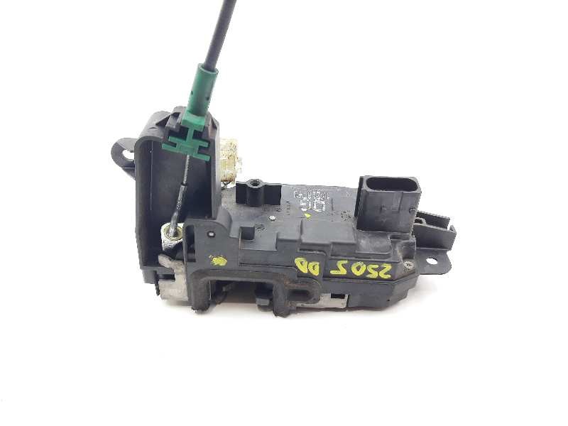 Recambio de cerradura puerta delantera derecha para opel zafira b sport referencia OEM IAM 13210749  