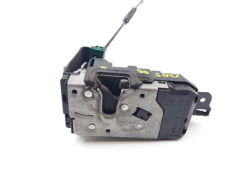 Recambio de cerradura puerta delantera derecha para opel zafira b sport referencia OEM IAM 13210749  