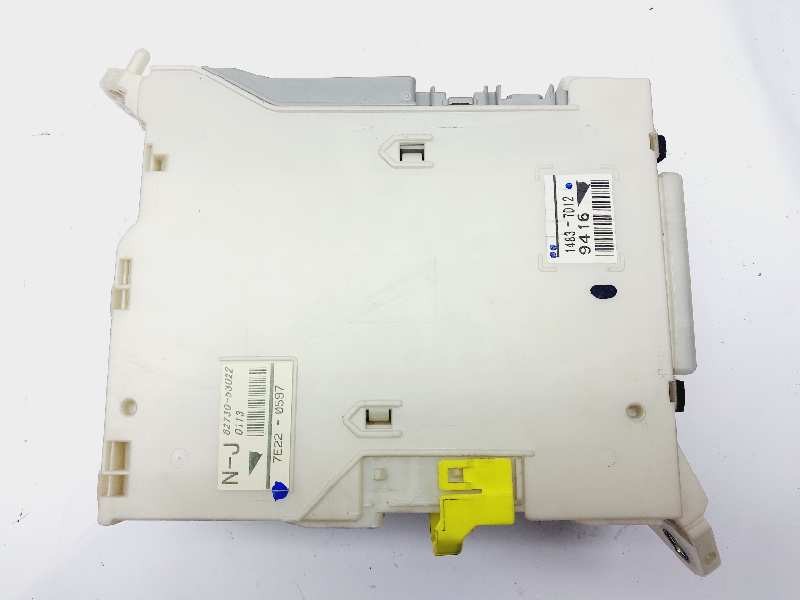 Recambio de modulo electronico para lexus is200 (ds2/is2) 220d referencia OEM IAM 8273053022  