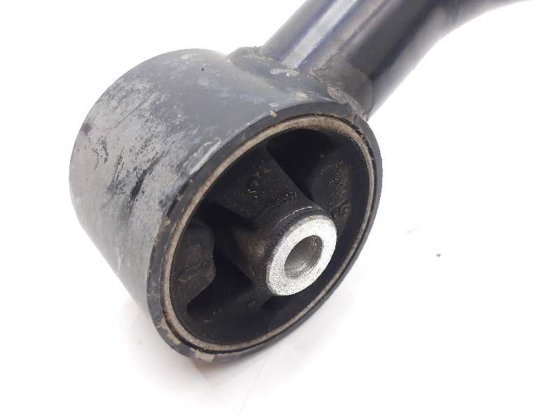 Recambio de brazo suspension inferior trasero izquierdo para land rover range rover sport v6 td se referencia OEM IAM  RGG500293