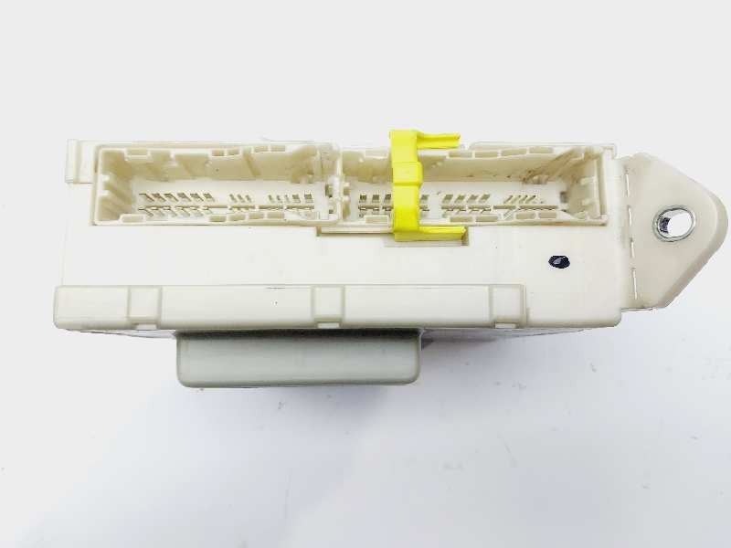 Recambio de modulo electronico para lexus is200 (ds2/is2) 220d referencia OEM IAM 8273053022  