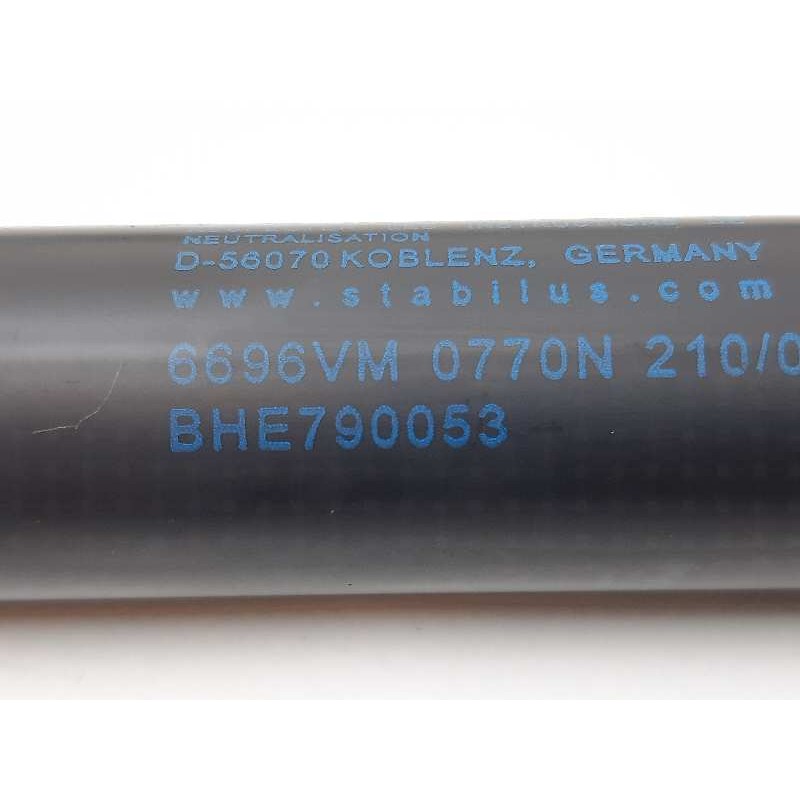 Recambio de amortiguadores maletero / porton para land rover range rover sport v6 td se referencia OEM IAM BHE790053 BHE790043 