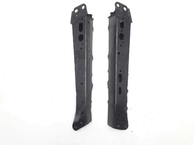 Recambio de punta chasis delantera para toyota auris active referencia OEM IAM   