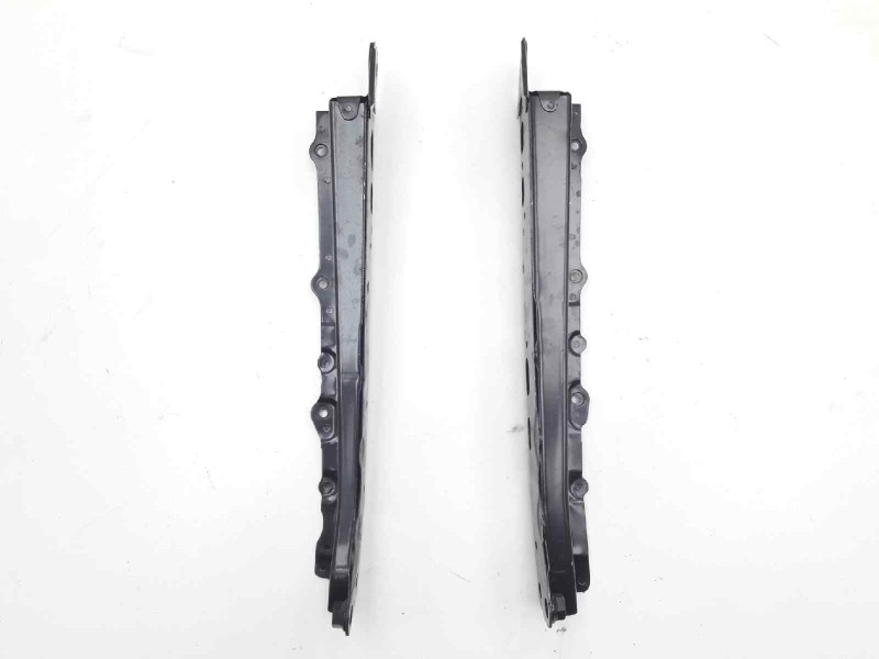 Recambio de punta chasis delantera para toyota auris active referencia OEM IAM   