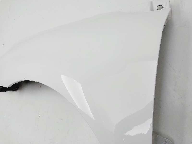 Recambio de aleta delantera izquierda para citroen c4 coupe lx referencia OEM IAM 7840Q3  