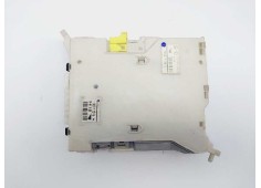 Recambio de caja reles / fusibles para lexus is200 (ds2/is2) 220d referencia OEM IAM 8273053050  