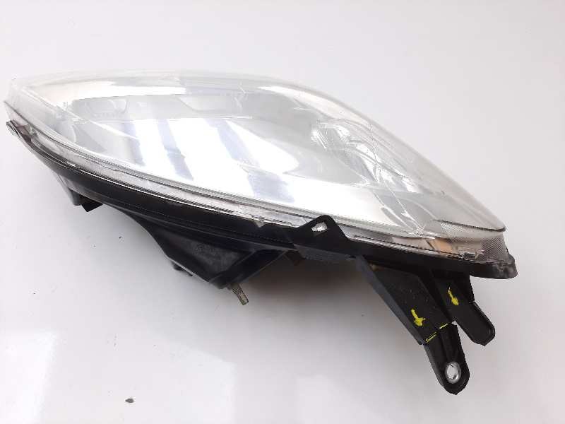 Recambio de faro derecho para fiat fiorino furgón sx referencia OEM IAM 45560393  