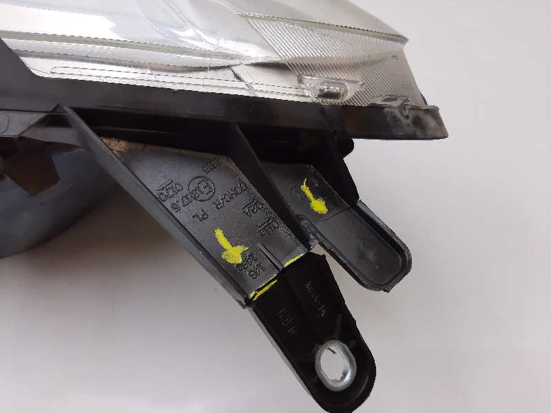 Recambio de faro derecho para fiat fiorino furgón sx referencia OEM IAM 45560393  