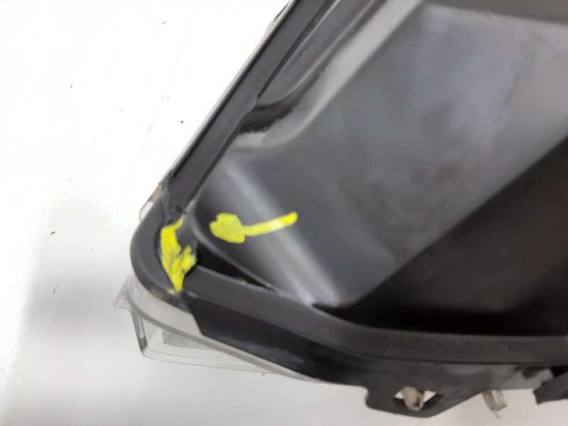 Recambio de faro derecho para fiat fiorino furgón sx referencia OEM IAM 45560393  