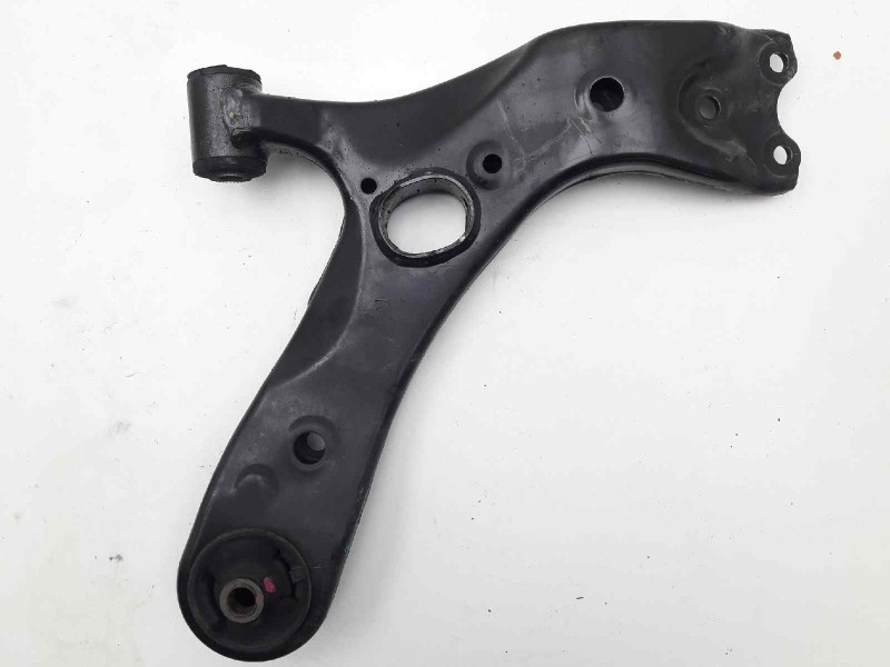 Recambio de brazo suspension inferior delantero derecho para toyota auris active referencia OEM IAM   