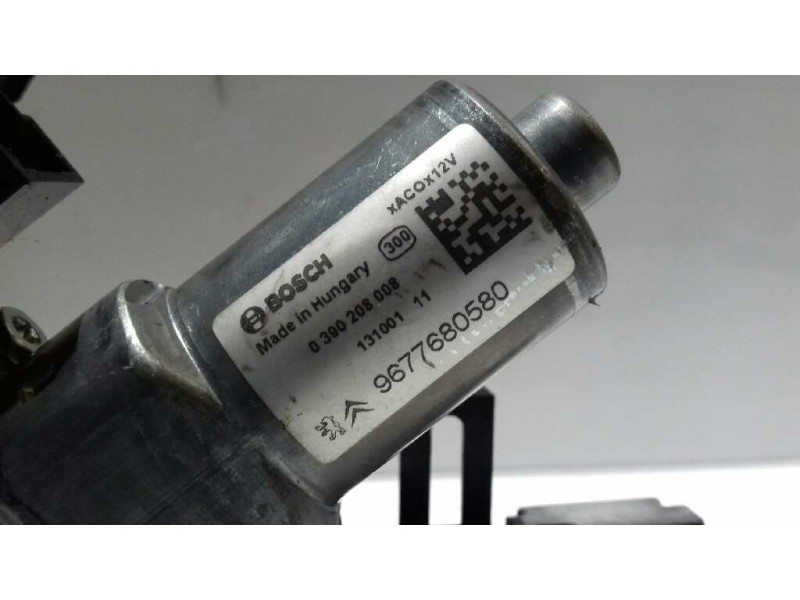 Recambio de motor limpia trasero para peugeot 308 style referencia OEM IAM 9677680580 BOSCH 0390208008