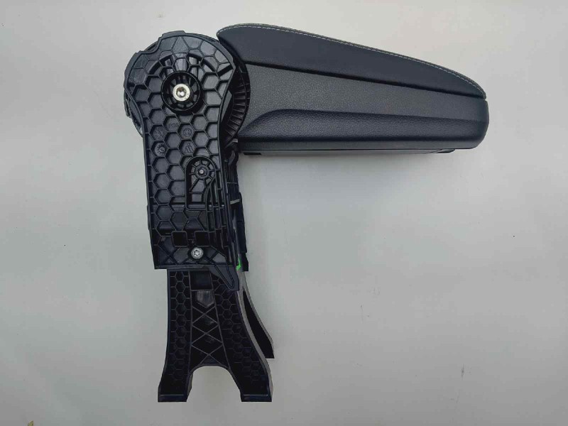 Recambio de apoyabrazos central para skoda rapid active referencia OEM IAM 6V0864273A  