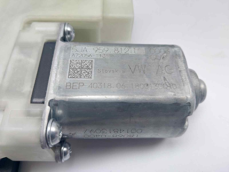 Recambio de elevalunas trasero derecho para skoda rapid active referencia OEM IAM 5JA959812L 5JJ839462 