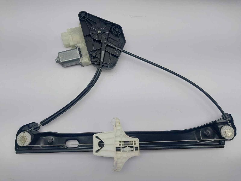 Recambio de elevalunas trasero derecho para skoda rapid active referencia OEM IAM 5JA959812L 5JJ839462 