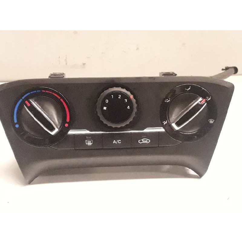 Recambio de mando calefaccion / aire acondicionado para hyundai i20 coupe style referencia OEM IAM 97250C8030  