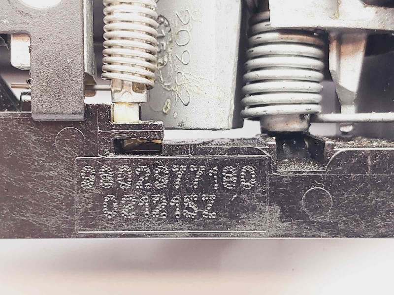 Recambio de maneta exterior delantera derecha para citroen c4 picasso seduction referencia OEM IAM 9802977180  