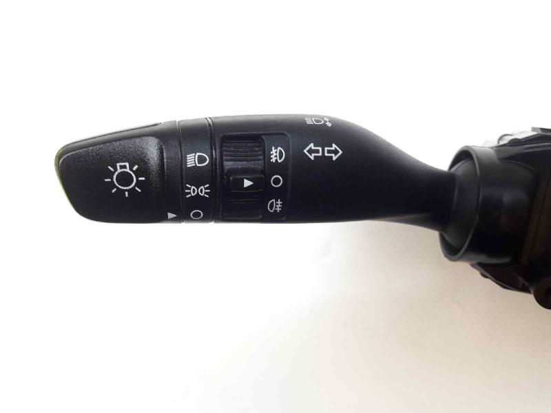 Recambio de mando luces para hyundai i20 coupe style referencia OEM IAM 299141431 299141440 