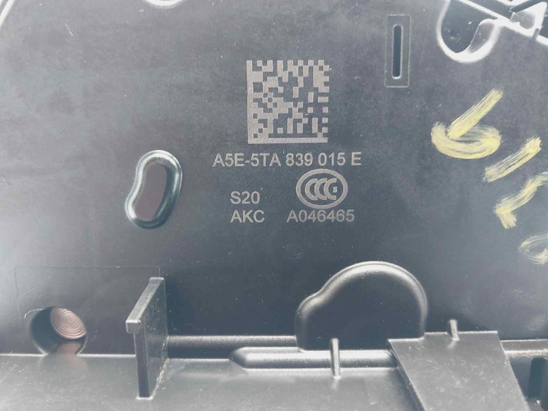 Recambio de cerradura puerta trasera izquierda para skoda rapid active referencia OEM IAM 5TA839015E  