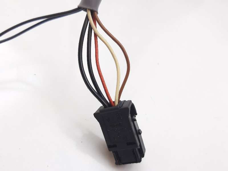 Recambio de retrovisor derecho para peugeot 1007 urban referencia OEM IAM 12364260D 012026 