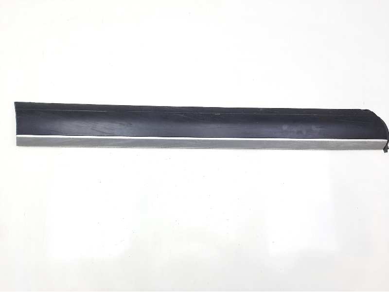 Recambio de faldon lateral para porsche cayenne (typ 9pa1) diesel referencia OEM IAM 7L5837787  