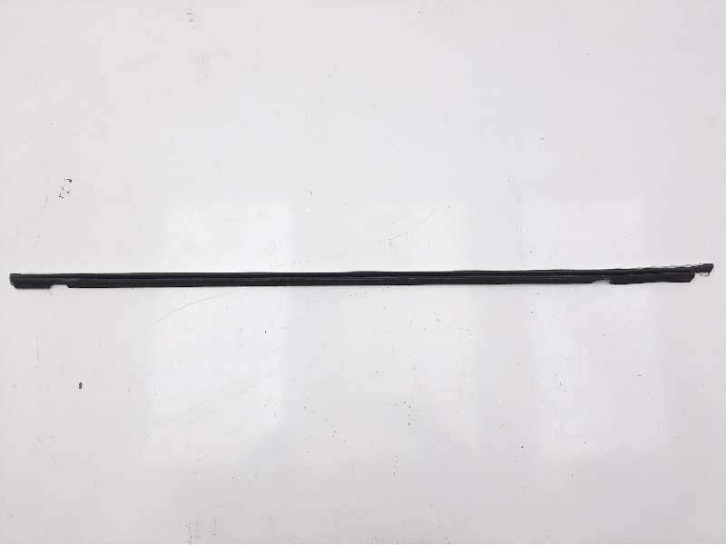 Recambio de moldura para porsche cayenne (typ 9pa1) diesel referencia OEM IAM   