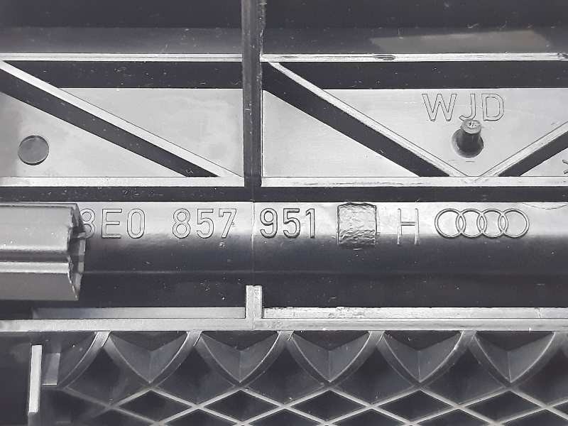 Recambio de cenicero para audi a4 berlina (8e) 2.0 tfsi quattro (147kw) referencia OEM IAM 8E0857951H  