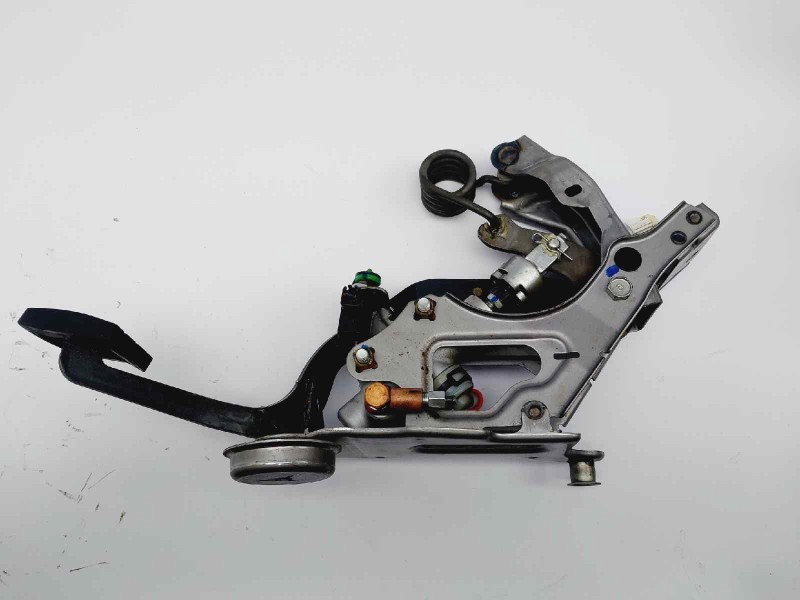 Recambio de pedal embrague para lexus is200 (ds2/is2) 220d referencia OEM IAM 3130153070  