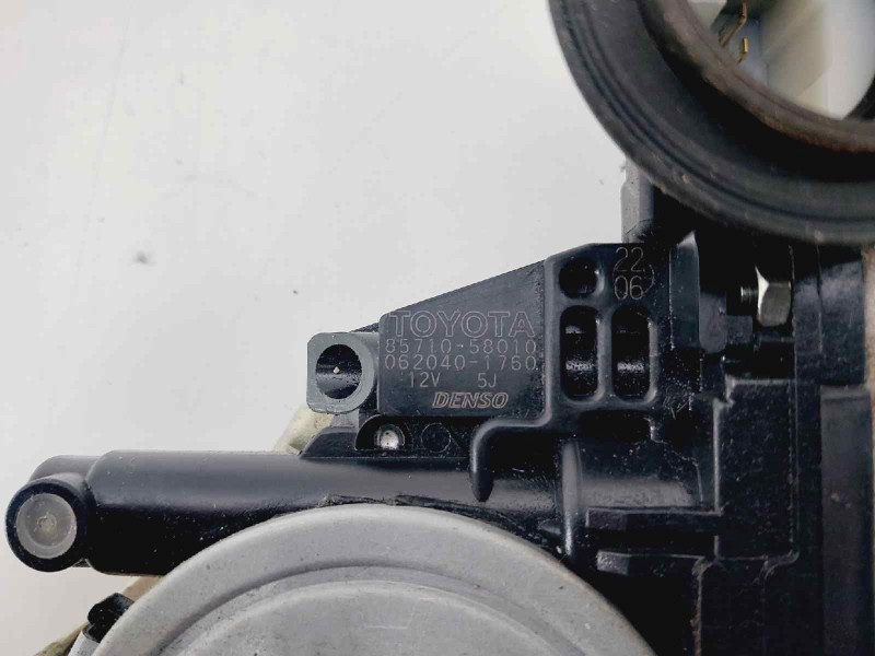 Recambio de elevalunas delantero derecho para lexus is200 (ds2/is2) 220d referencia OEM IAM 8571058010  