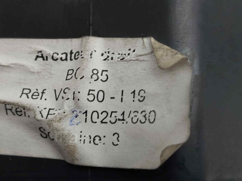 Recambio de rejilla aireadora para renault clio iii dynamique referencia OEM IAM 210254630  