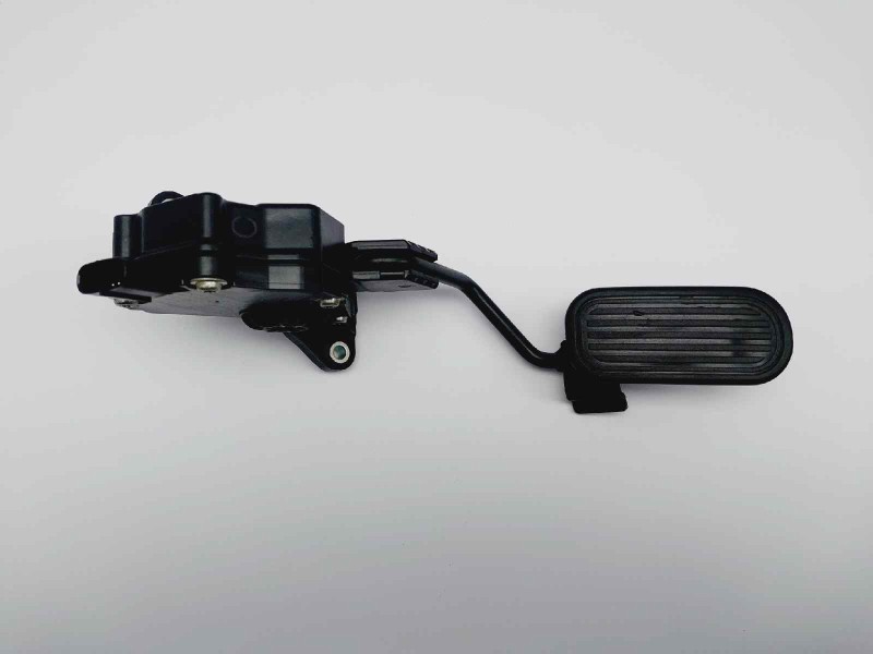 Recambio de potenciometro pedal para lexus is200 (ds2/is2) 220d referencia OEM IAM 7811053030  