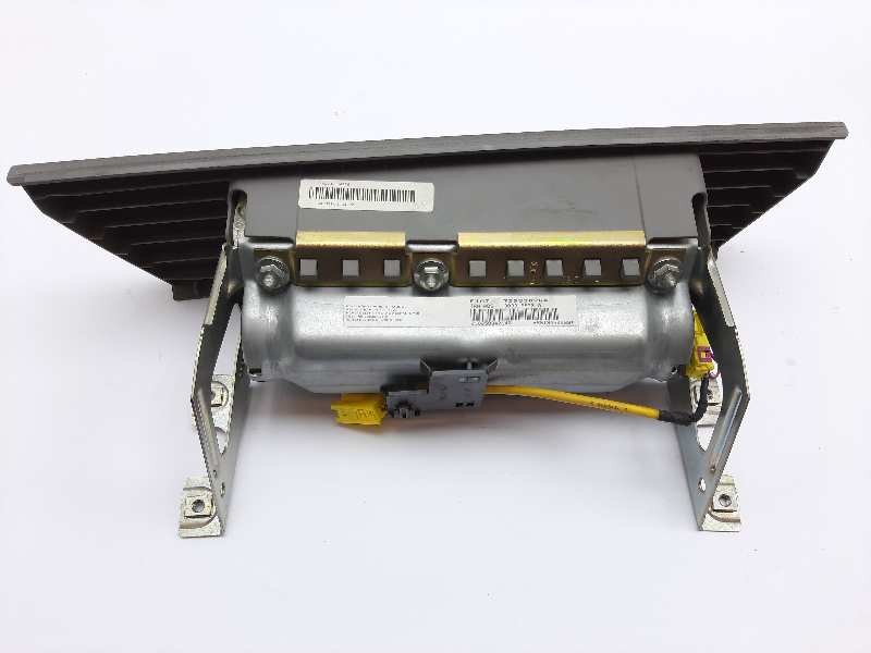 Recambio de airbag delantero derecho para fiat punto berlina (188) referencia OEM IAM 735330764 30338520A 