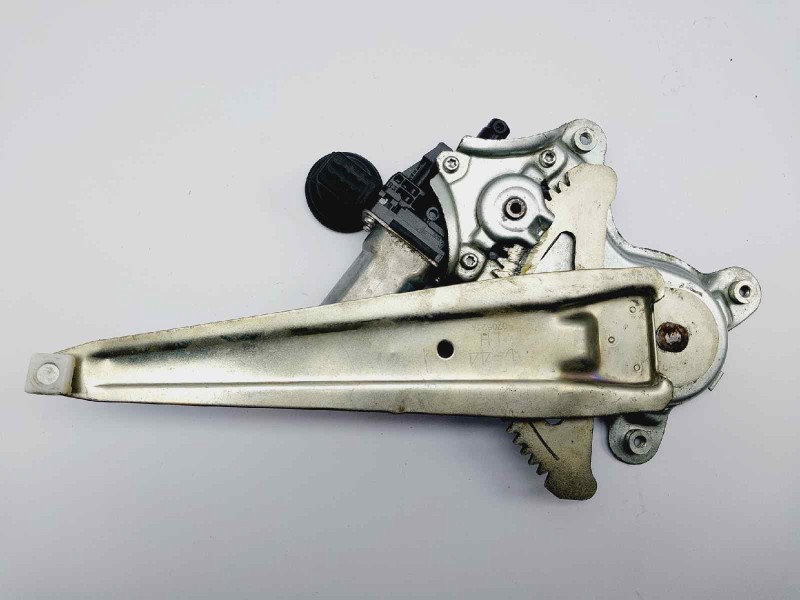 Recambio de elevalunas trasero izquierdo para lexus is200 (ds2/is2) 220d referencia OEM IAM 8571058010  