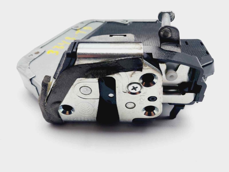 Recambio de cerradura puerta trasera derecha para lexus is200 (ds2/is2) 220d referencia OEM IAM A046693  