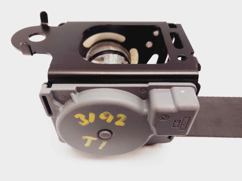 Recambio de cinturon seguridad trasero izquierdo para renault captur life referencia OEM IAM 888405148R  