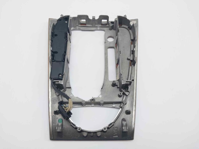 Recambio de guarnecidos palanca cambio para mercedes clase e (w211) berlina referencia OEM IAM A2116802436  