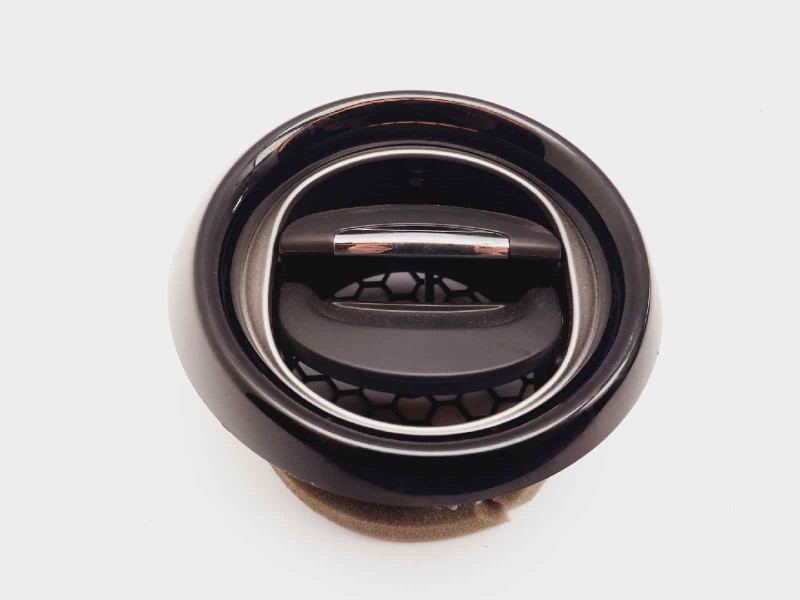 Recambio de rejilla aireadora para renault captur life referencia OEM IAM 687606926R  