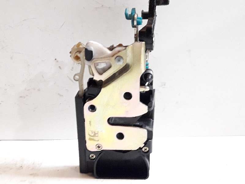 Recambio de cerradura puerta trasera derecha para daewoo kalos 1.2 se referencia OEM IAM   