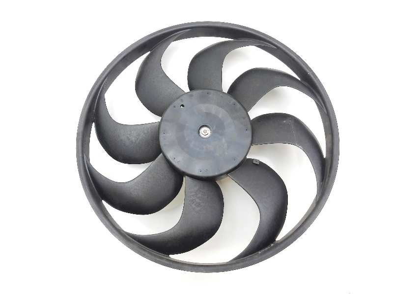 Recambio de electroventilador para renault clio iv grandtour zen referencia OEM IAM 5000991 5YY0584 SS343510
