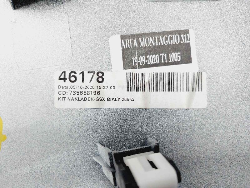 Recambio de moldura para fiat 500 (312) 1.0 hybrid referencia OEM IAM 735658196  