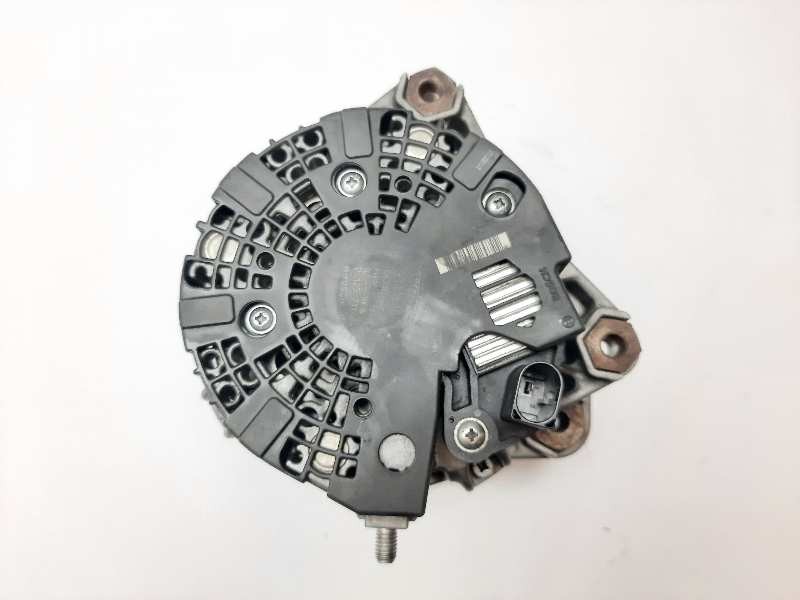 Recambio de alternador para volvo v40 momentum referencia OEM IAM 31419101  