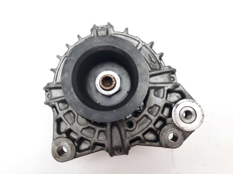 Recambio de alternador para volvo v40 momentum referencia OEM IAM 31419101  