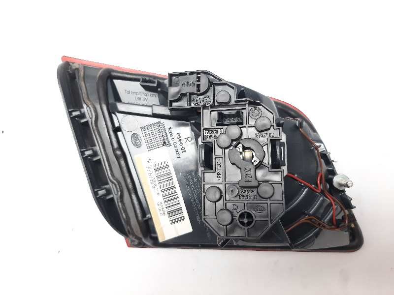 Recambio de piloto trasero derecho para bmw serie 5 lim. (f10) 525d referencia OEM IAM 7203226  