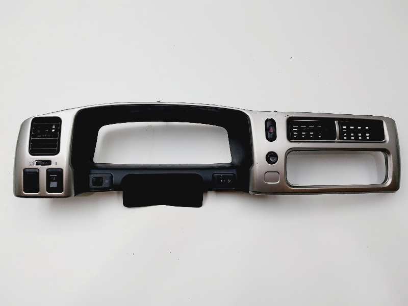 Recambio de salpicadero para mitsubishi montero sport (k90) 2.5 td gls referencia OEM IAM MR5500679  