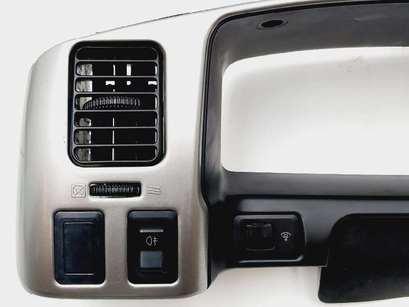 Recambio de salpicadero para mitsubishi montero sport (k90) 2.5 td gls referencia OEM IAM MR5500679  