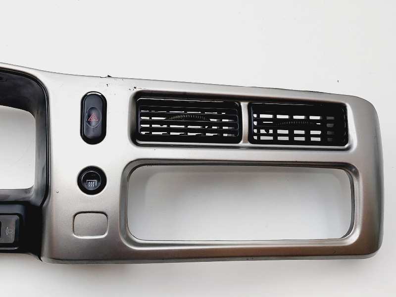 Recambio de salpicadero para mitsubishi montero sport (k90) 2.5 td gls referencia OEM IAM MR5500679  