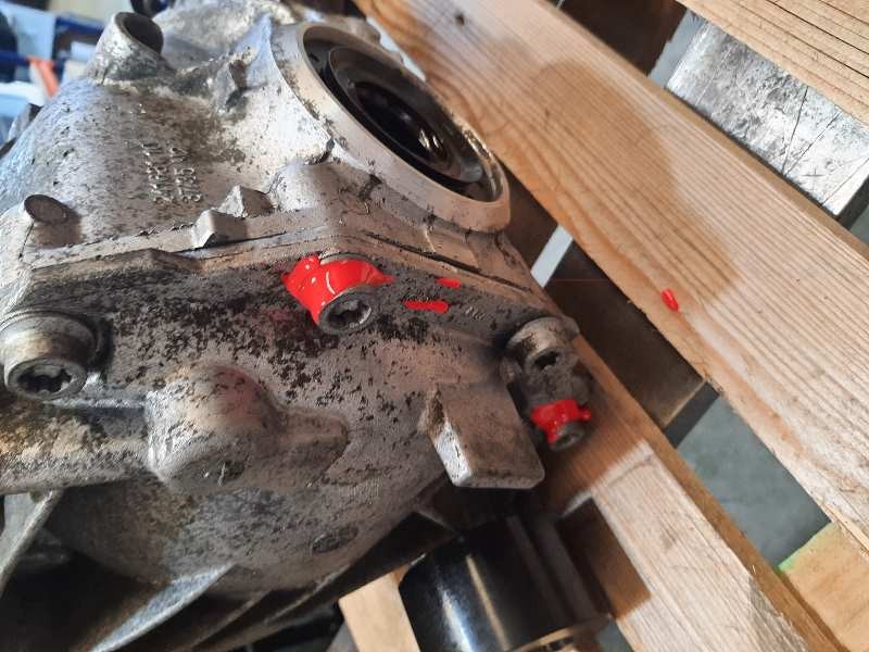 Recambio de diferencial trasero para bmw serie 5 lim. (f10) 525d referencia OEM IAM 558445205 5584452 