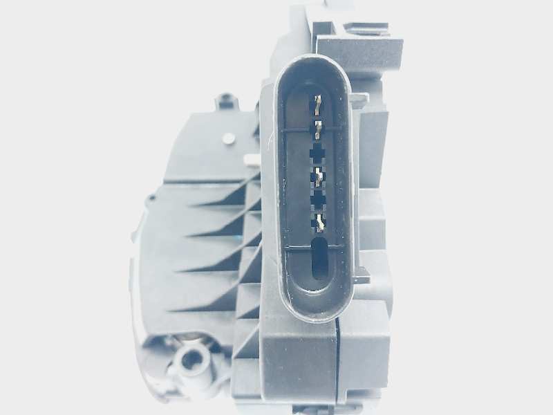 Recambio de cerradura puerta trasera derecha para ford focus lim. trend referencia OEM IAM BM5AA26412AF  