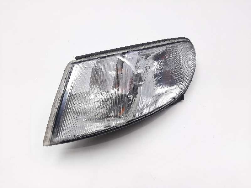 Recambio de piloto delantero izquierdo para saab 9-3 berlina referencia OEM IAM   